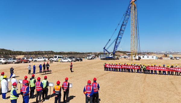 “有人員受傷，立刻停止作業(yè)，無關(guān)人員請離場！”“四號區(qū)域發(fā)生機械傷害事故，傷員腿部受傷嚴重無法移動，請速來救援！”近日，交科公司陜西榆林循環(huán)經(jīng)濟煤炭綜合利用項目開展了“提高全員安全意識夯實安全生產(chǎn)責任